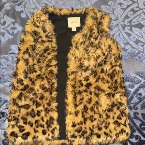 Chic Girls Faux Fur Vest with Cheetah Print